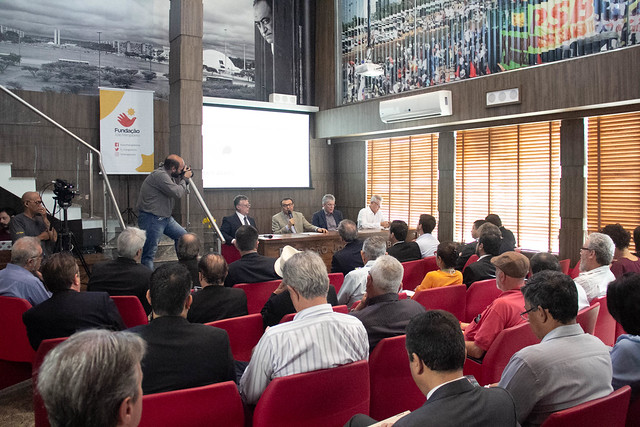 Café com Política: Socialistas debatem Reforma Tributária na Fundação João Mangabeira