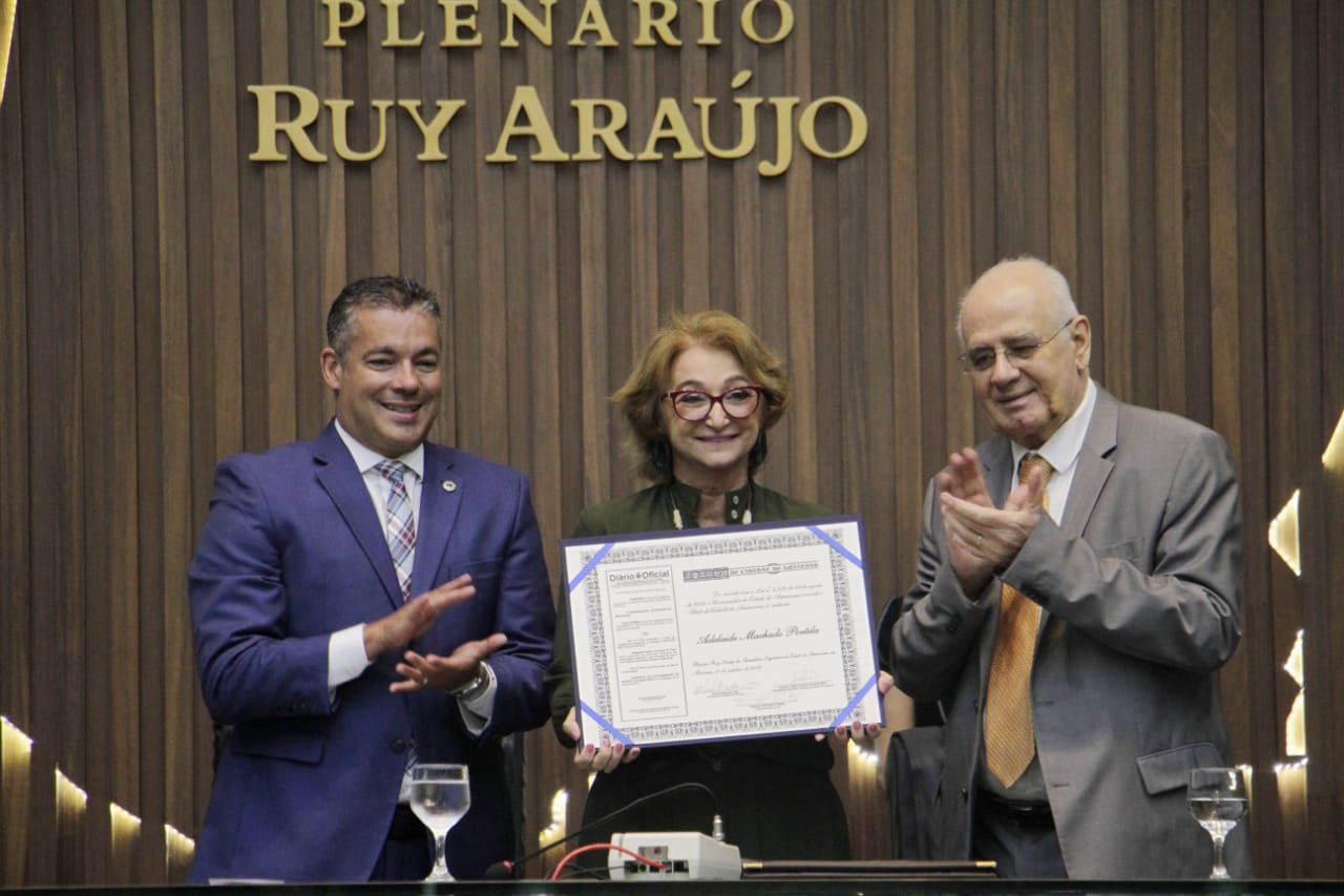 Fundadora do Lar das Marias recebe Título de Cidadã do Amazonas   